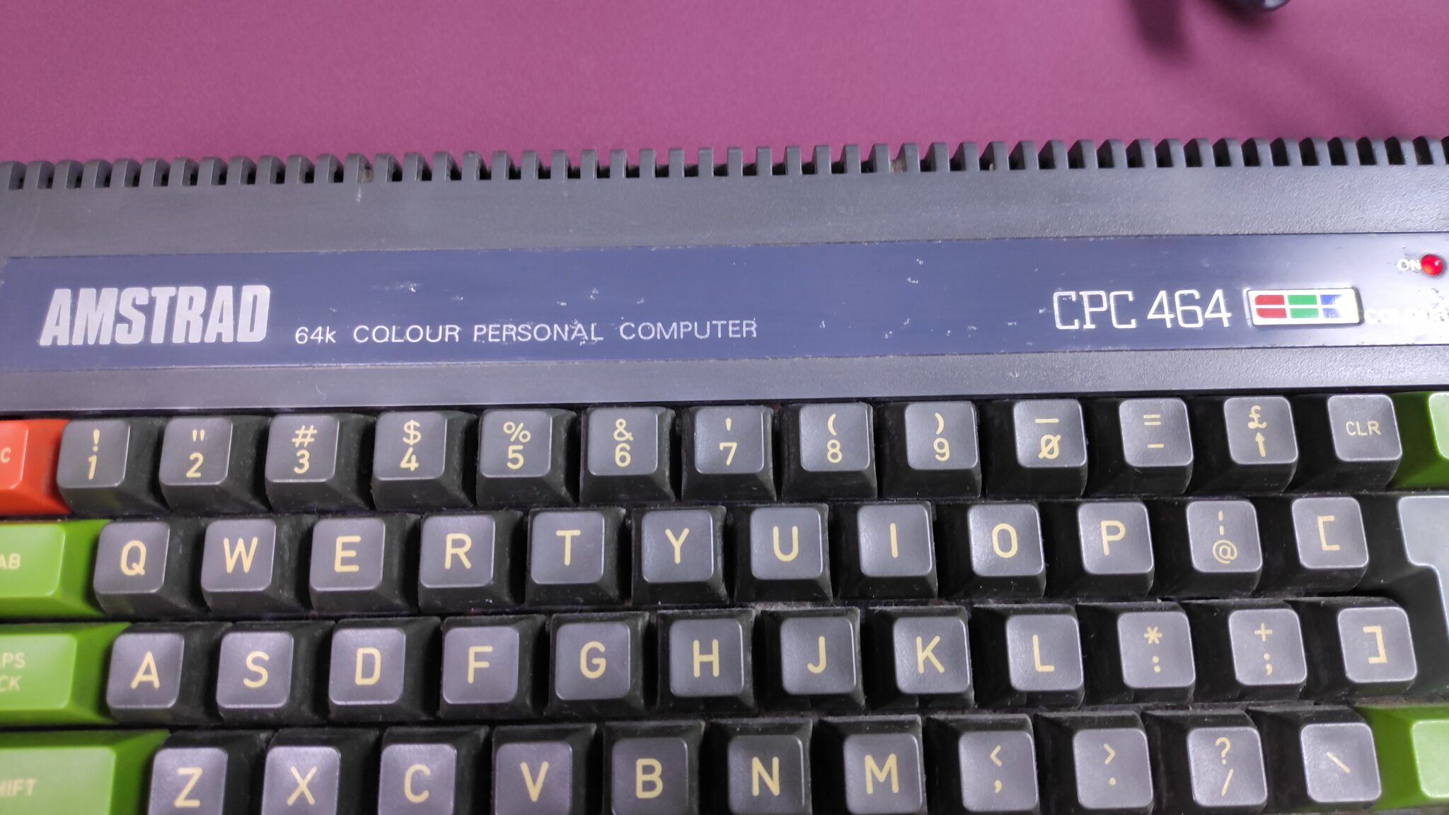 Pack Amstrad CPC 464 Vintage Complet – Avec Joystick Et Logiciels – Fonctionne