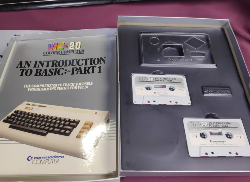 Commodore Vic 20 Ram Rom Exp Games Joystick