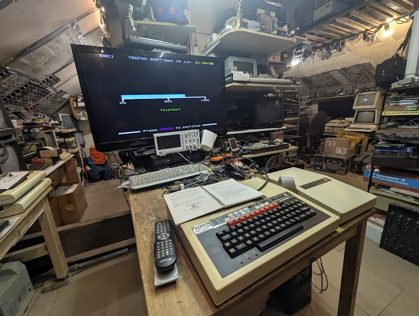 Raspberry Pi Teletext Service with BBC Teletext Adapter