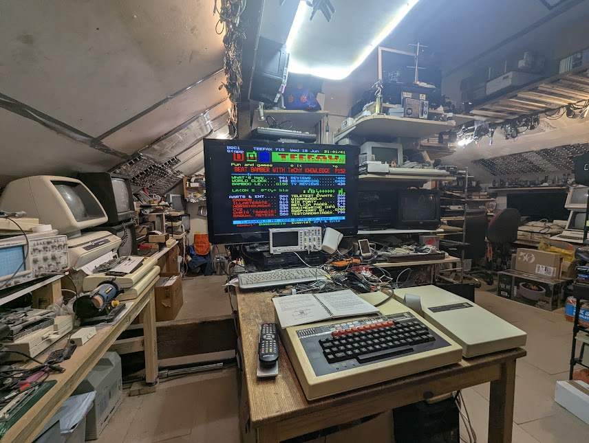 Raspberry Pi Teletext Service with BBC Teletext Adapter